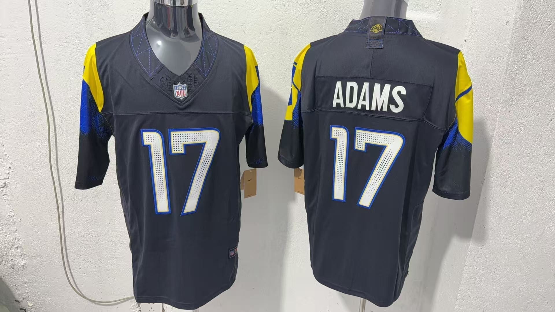 Nike Rams 17 Davante Adams Black 2025 Rivalries F.U.S.E. Vapor Limited Men Jersey
