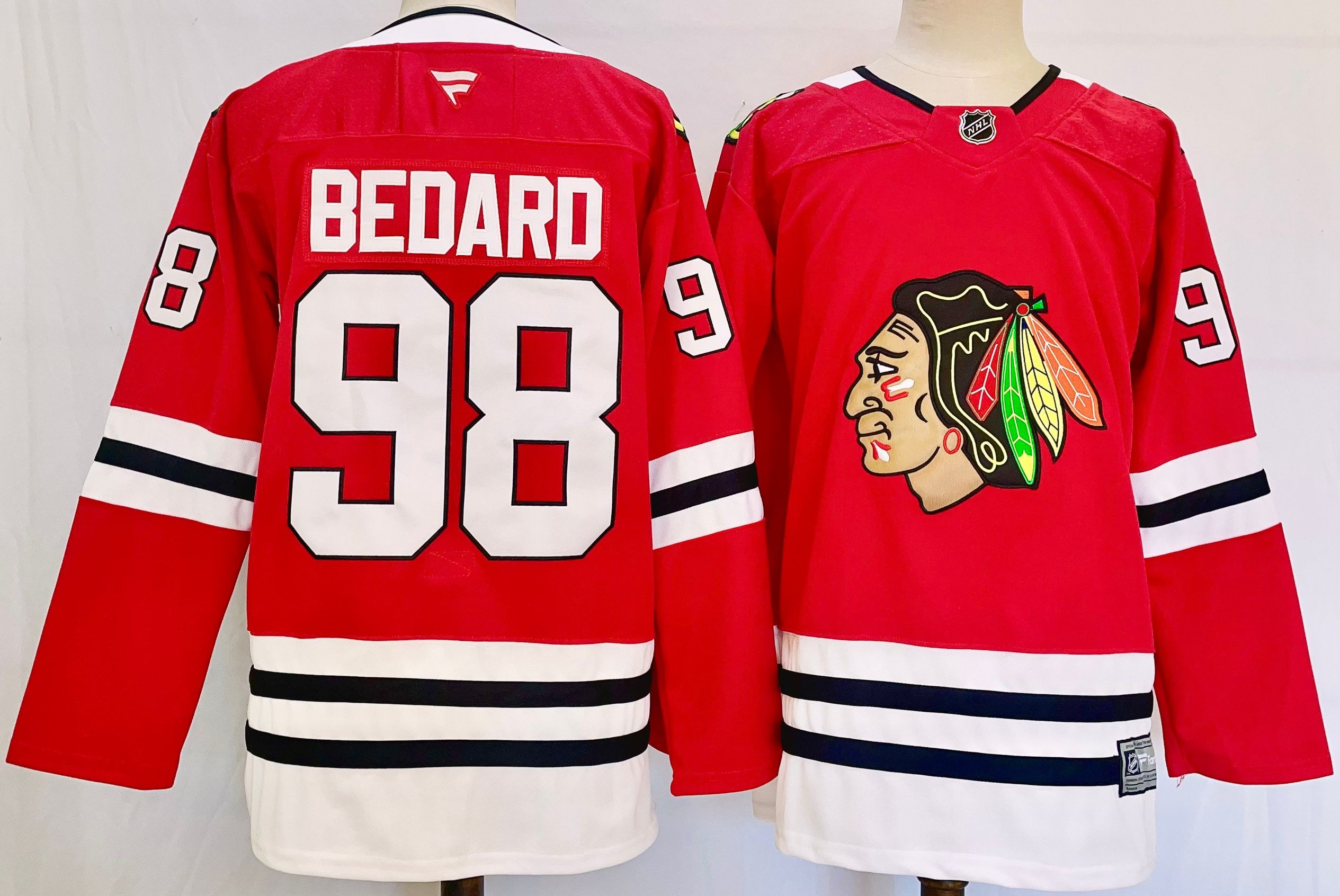 Blackhawks 98 Connor Bedard Red 2024 New Men Jersey