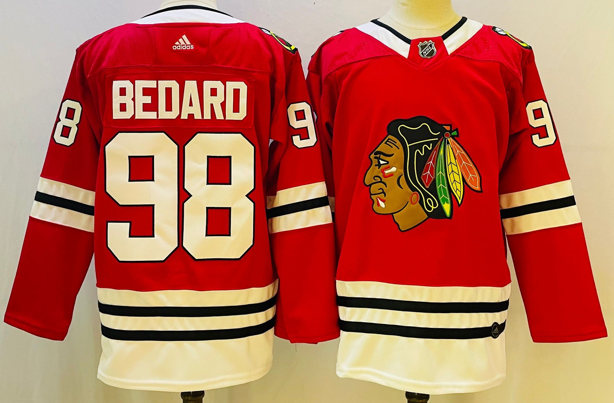 Blackhawks 98 Connor Bedard Red Men Jersey